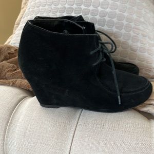 Dolce Vita lace up suede wedge